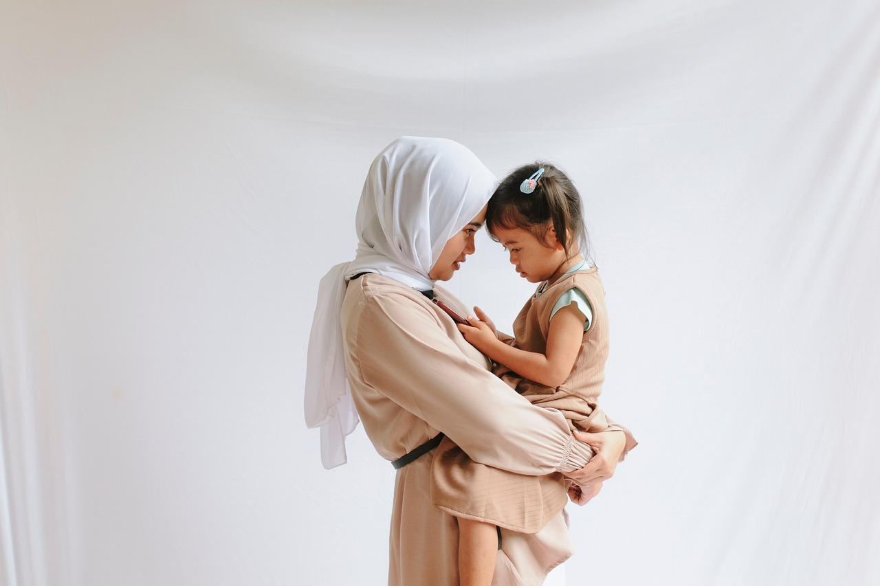 Zapracowane matki: Jak codzienne obowiązki wpływają na ich życie intymne?