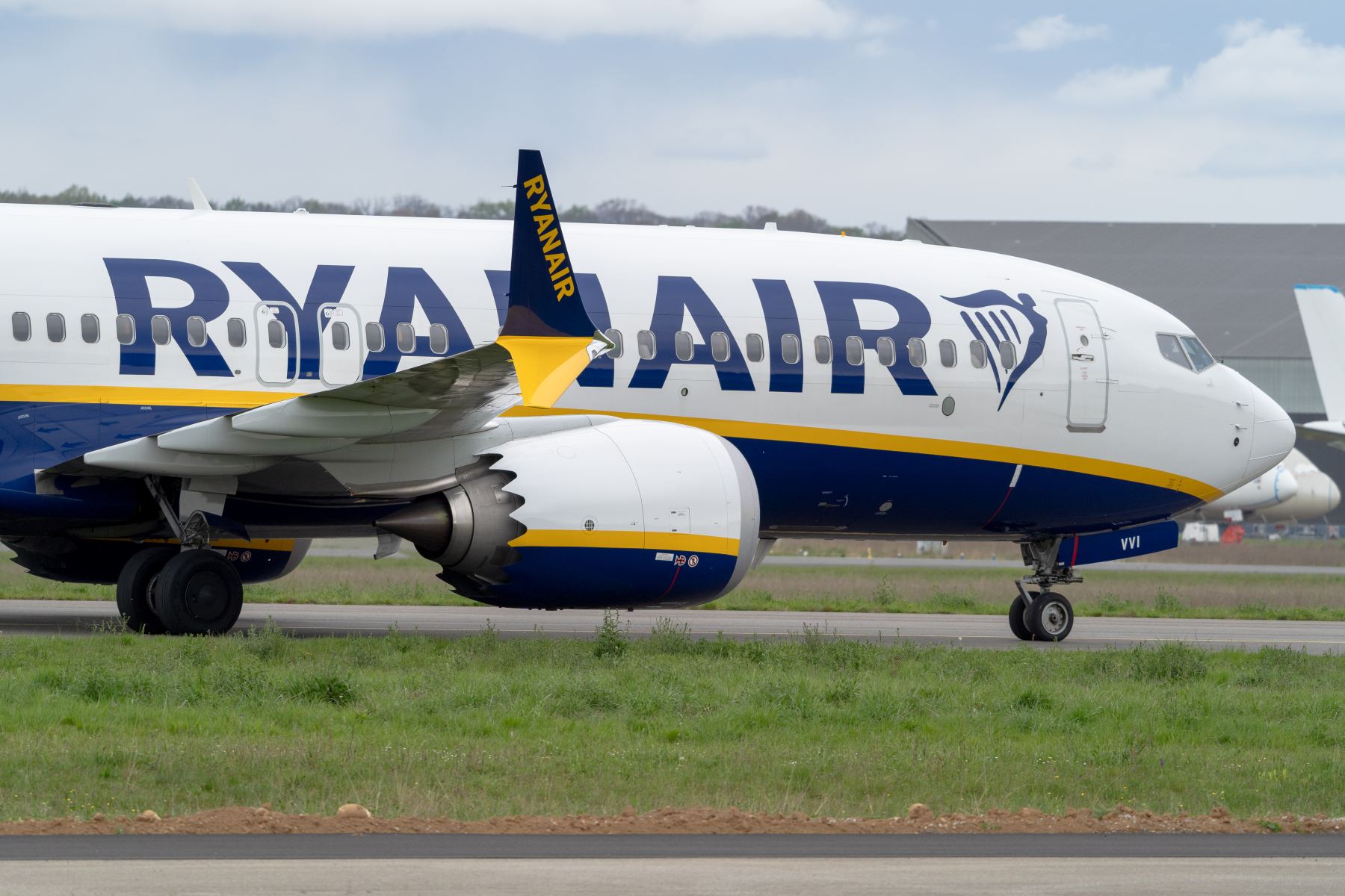 Ryanair nagradza pracowników za pilnowanie bagażu – sprawdź, co się zmieniło!