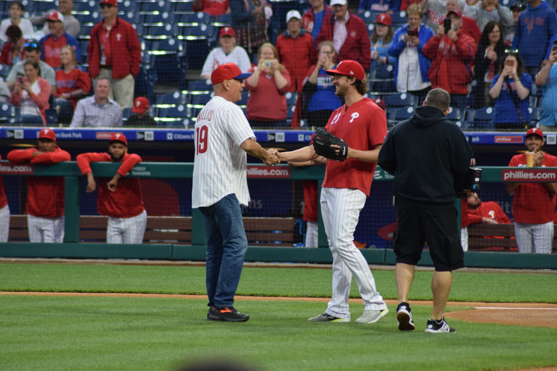 Bruce Willis: Jak radzić sobie z wyzwaniami, gdy bliska osoba choruje?