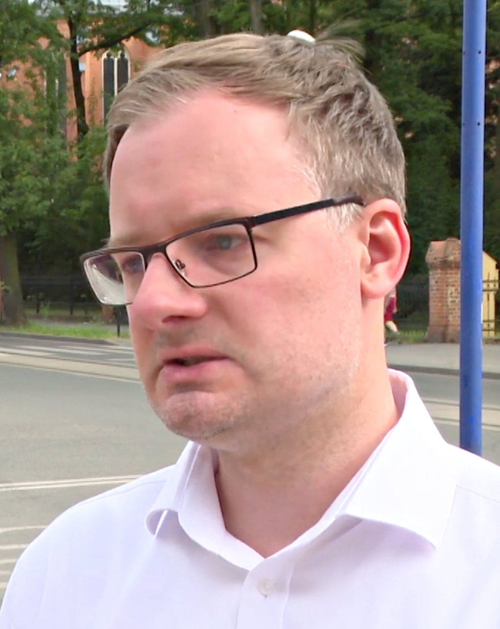 Zwycięstwo w Zabrzu: Jak polityczne napięcia kształtują lokalną władzę?