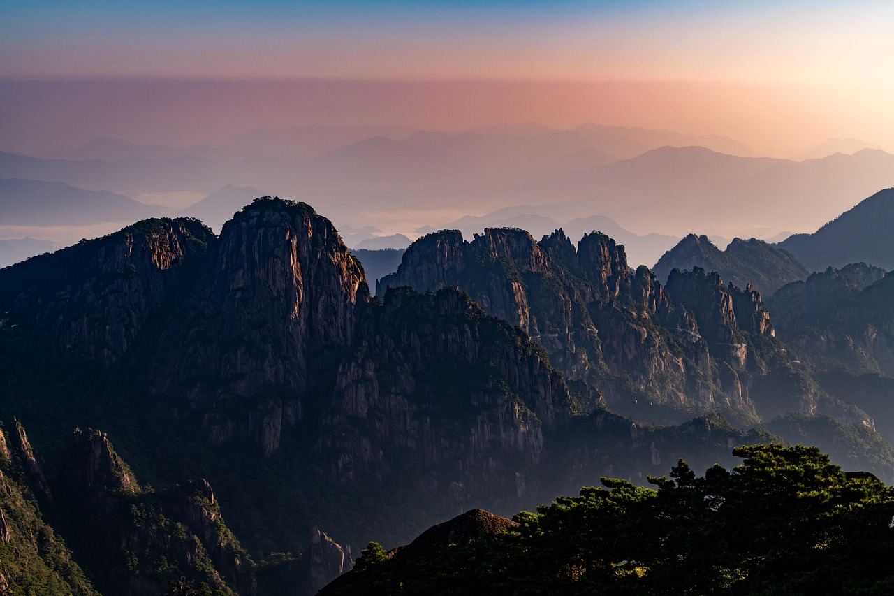 Chiny: Jak Państwo Środka buduje nowy globalny porządek?