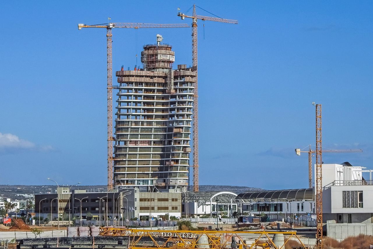 Budownictwo w Polsce: Analiza rynku i prognozy na lata 2025-2026