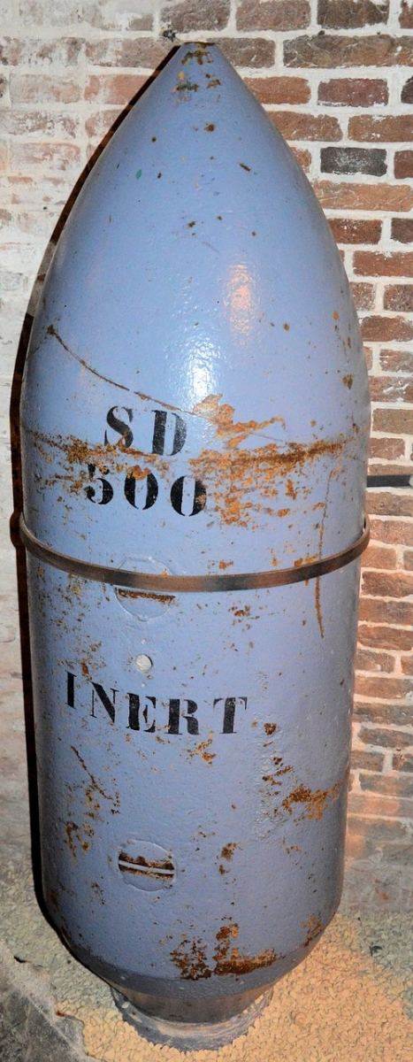 Szczątki rakiety na Lubelszczyźnie: Co incydent w Choinach mówi o bezpieczeństwie Polski?