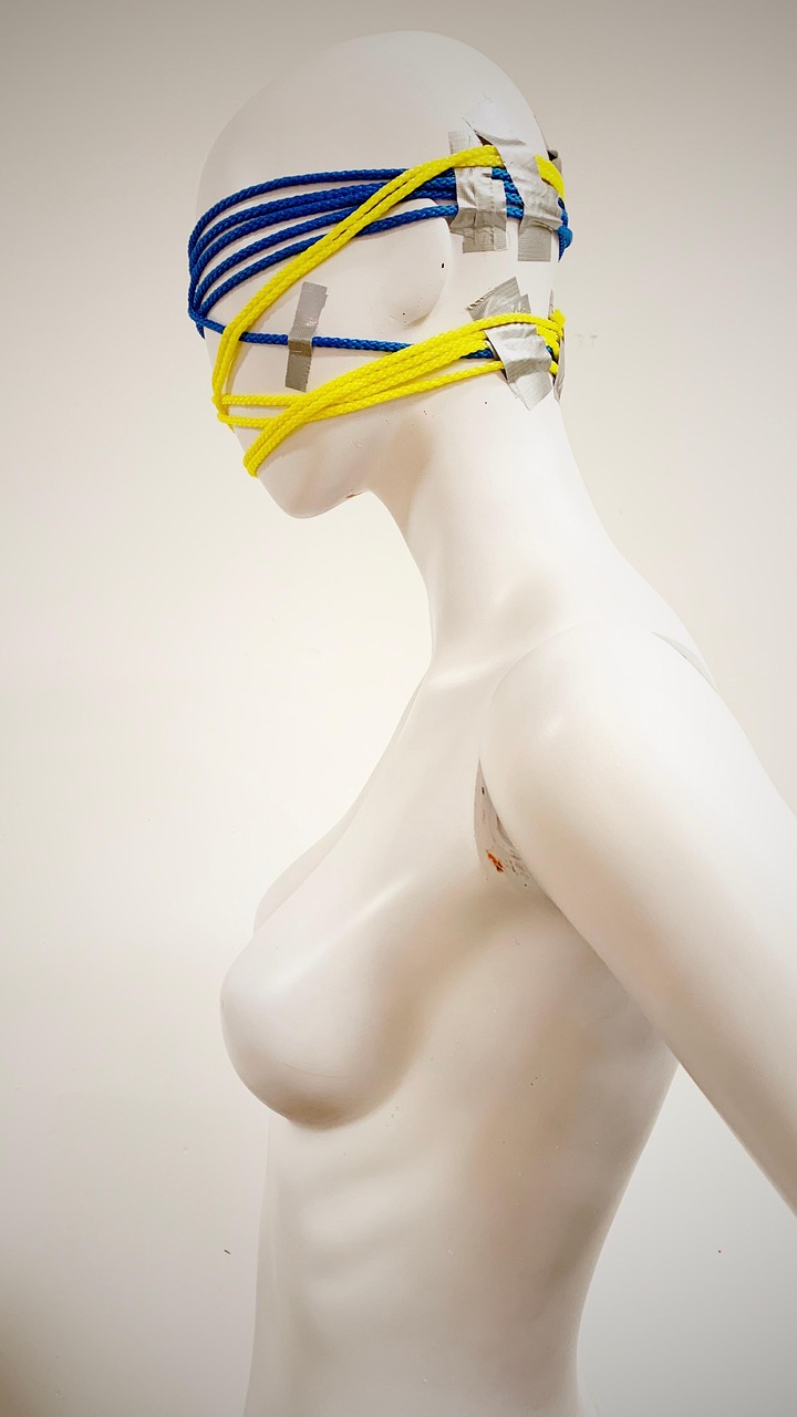 Zmasowany atak Rosji na Ukrainę: Analiza strategii i międzynarodowych konsekwencji