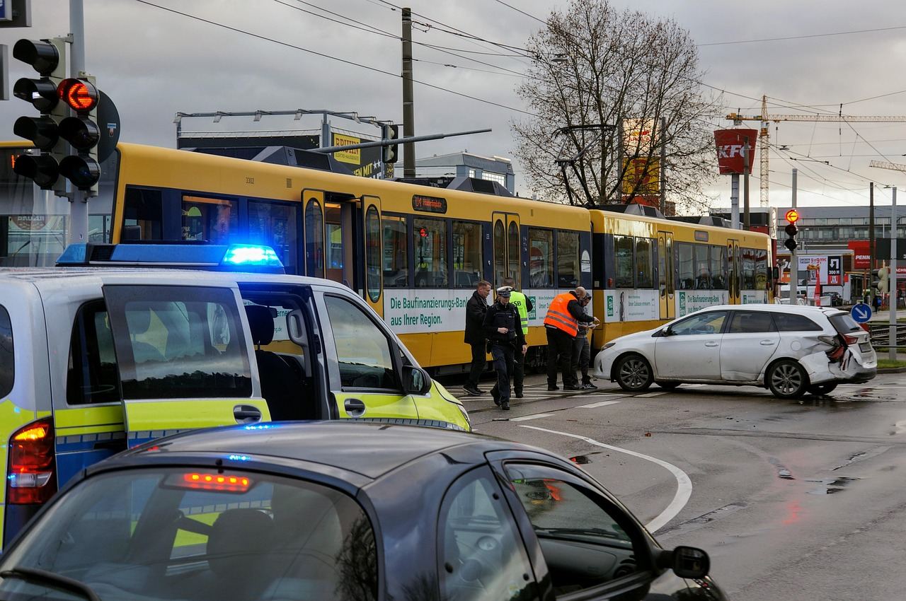 5-latka wbiegła pod autobus w Bytomiu. Nagranie mrozi krew w żyłach