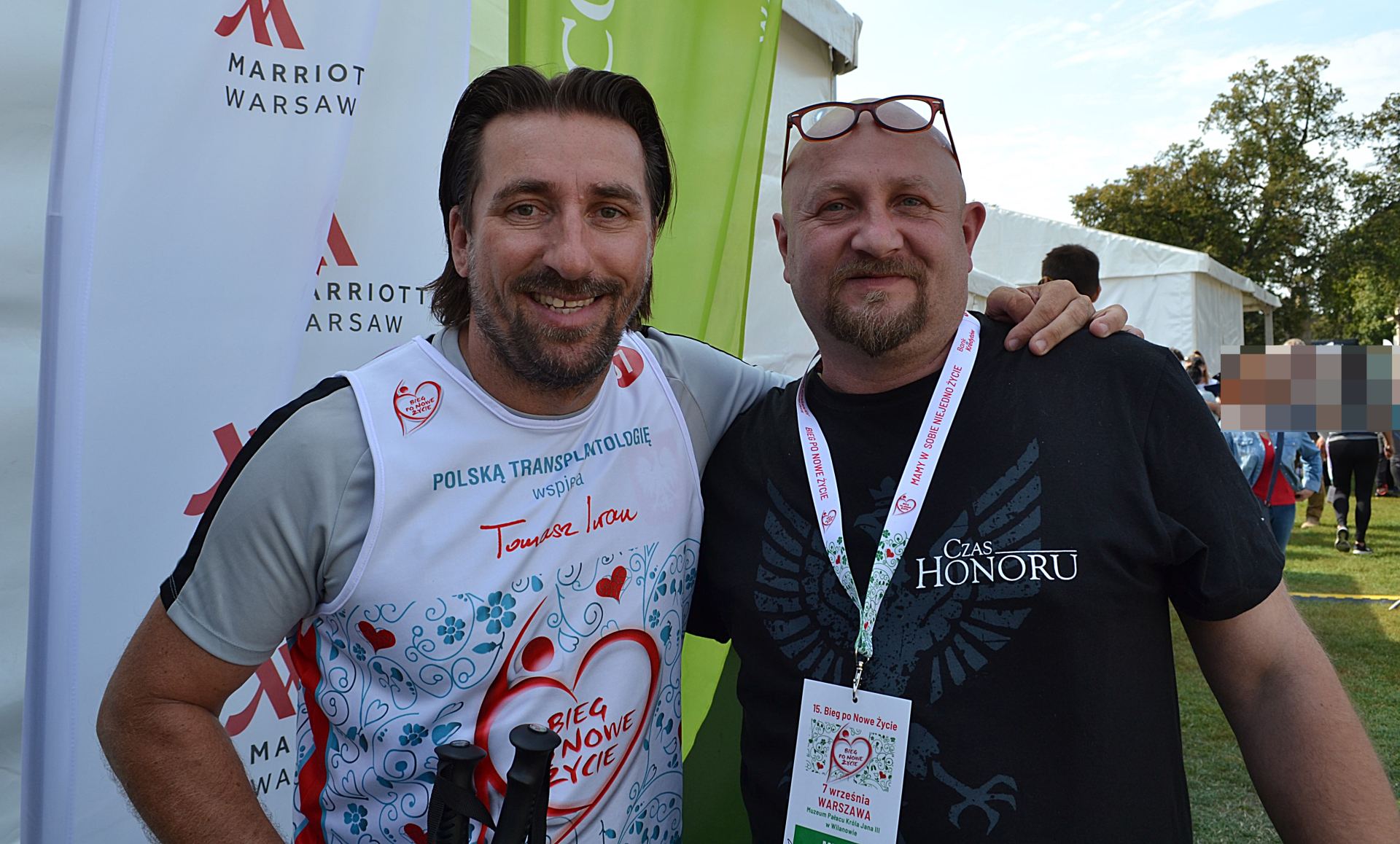 Tomasz Iwan i dramat w Afryce: Urodzinowy koszmar, który wstrząsnął fanami!