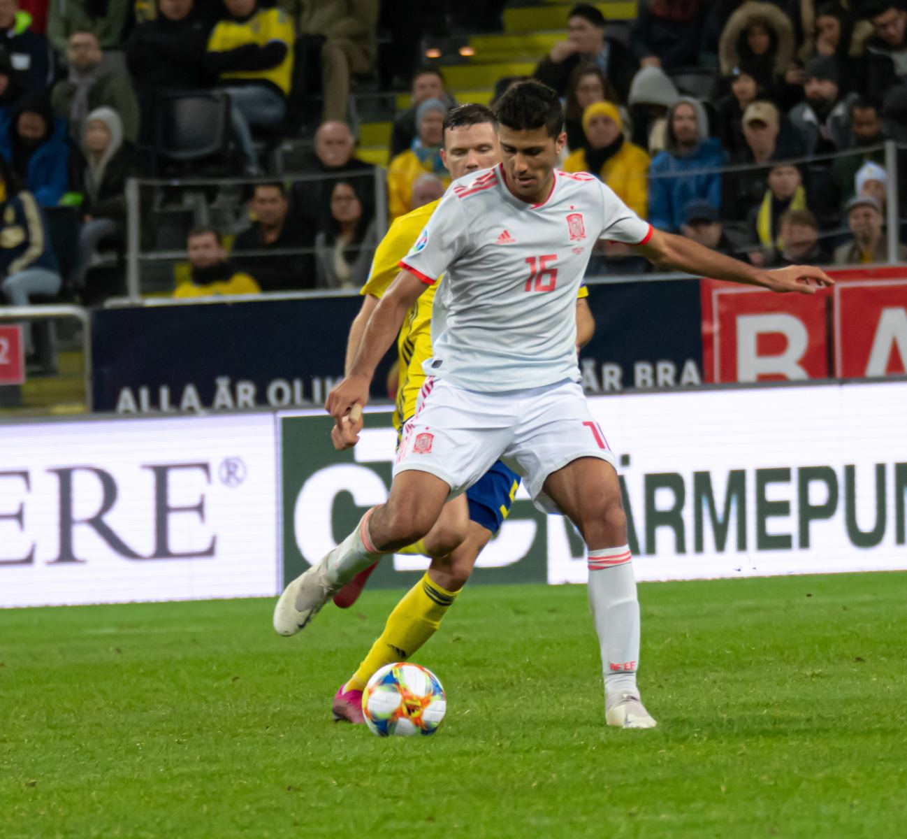 Gwiazda Manchesteru City wypada z gry! Dramatyczne wieści prosto od Guardioli