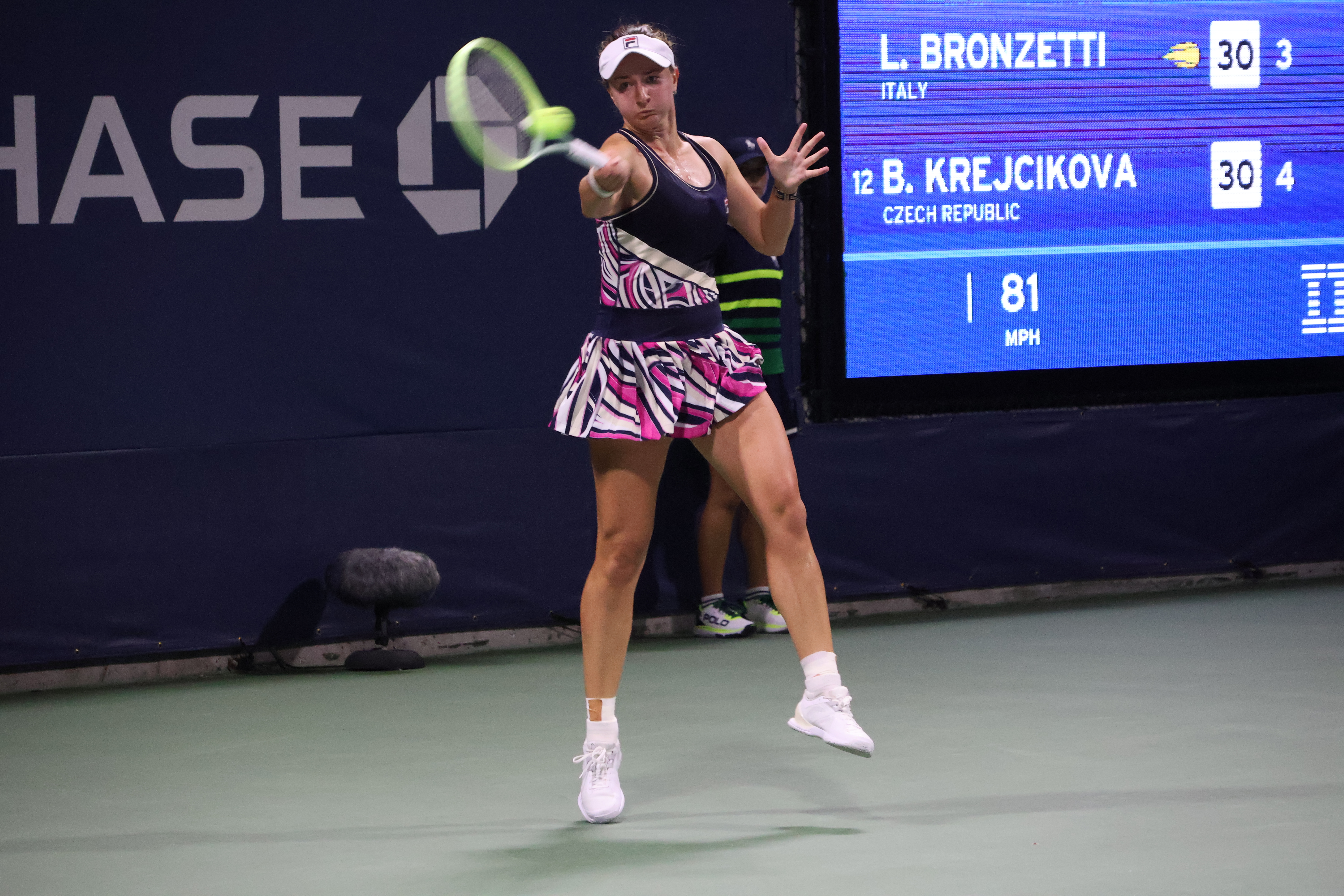 Dramat na korcie! Wielka mistrzyni kończy sezon w bolesny sposób?