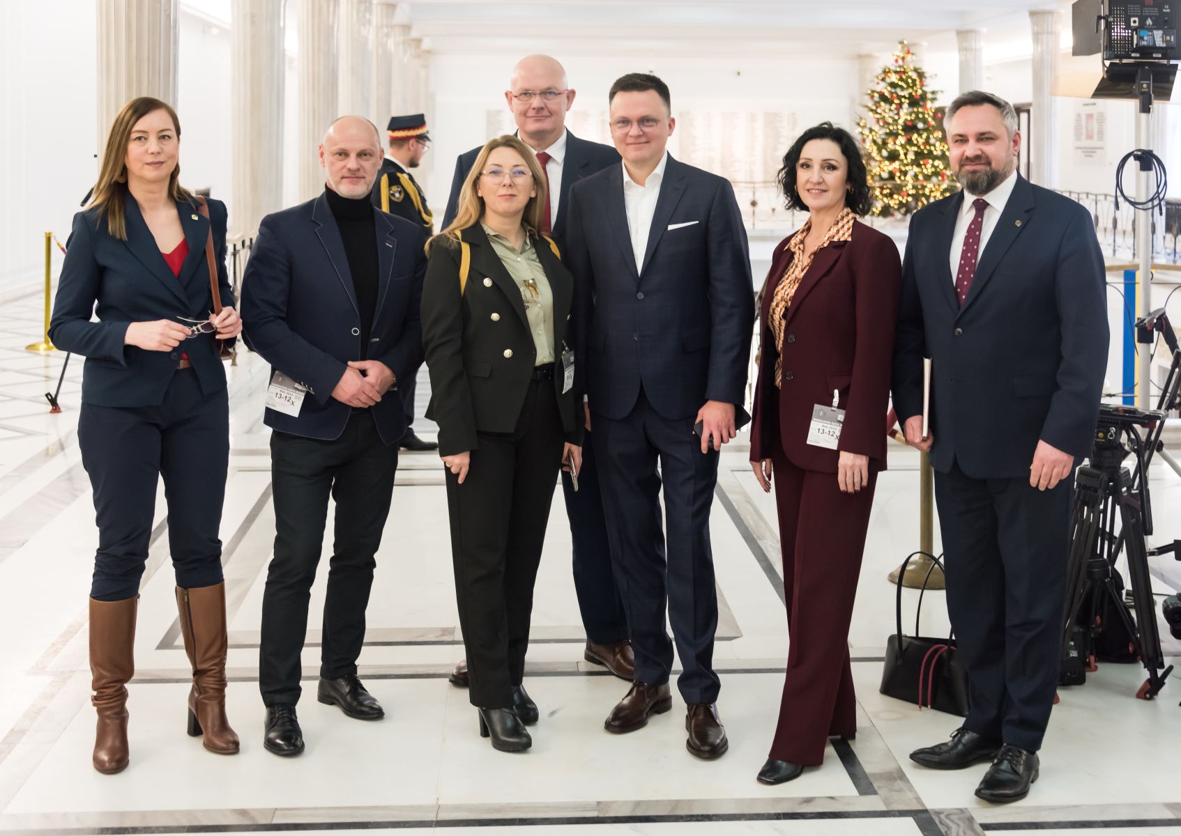 Szymon Hołownia przesłuchany: Kluczowa data i kontekst sprawy