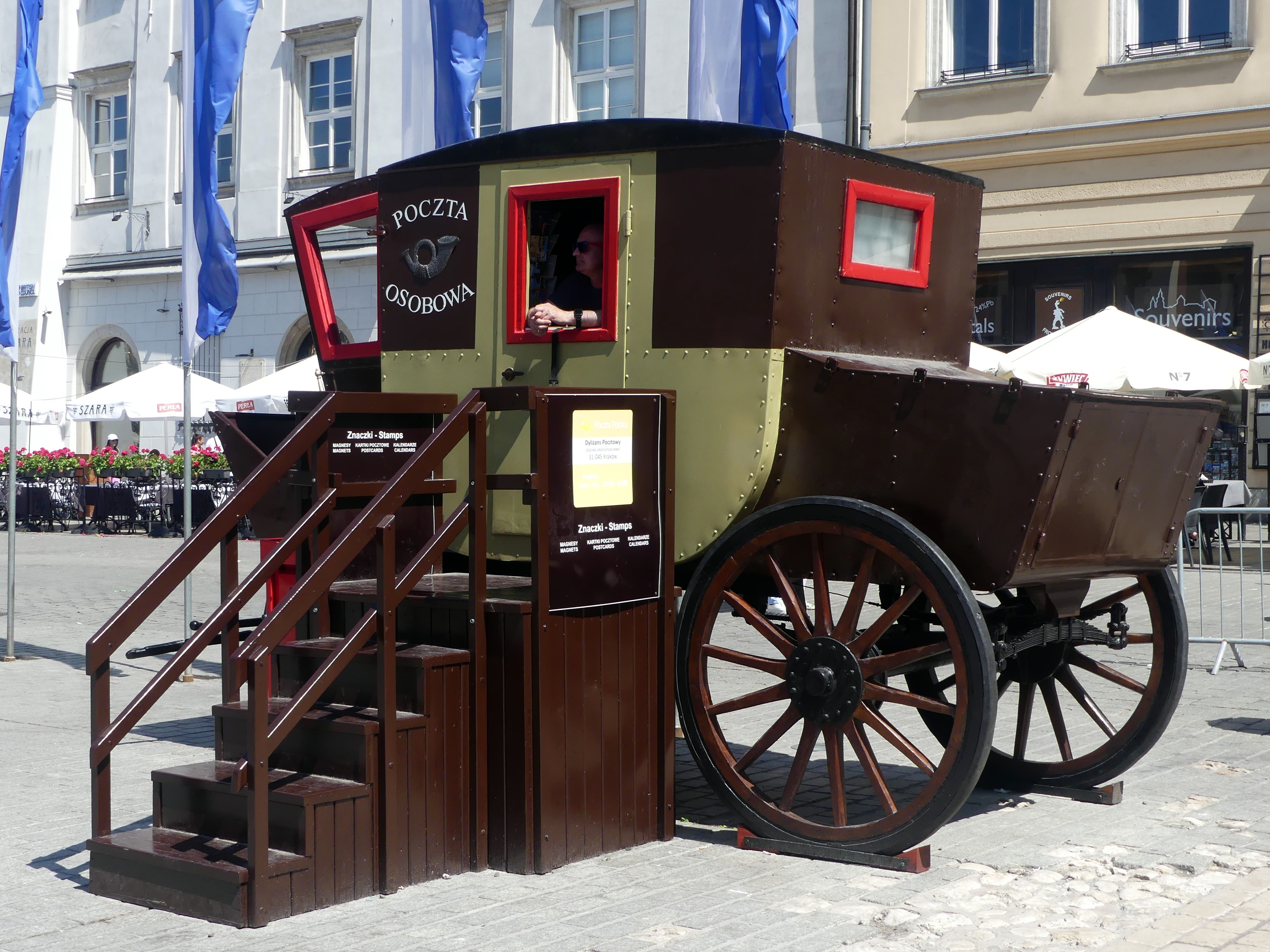 Jak wysłać paczkę do USA? Poczta Polska wprowadza zmiany!