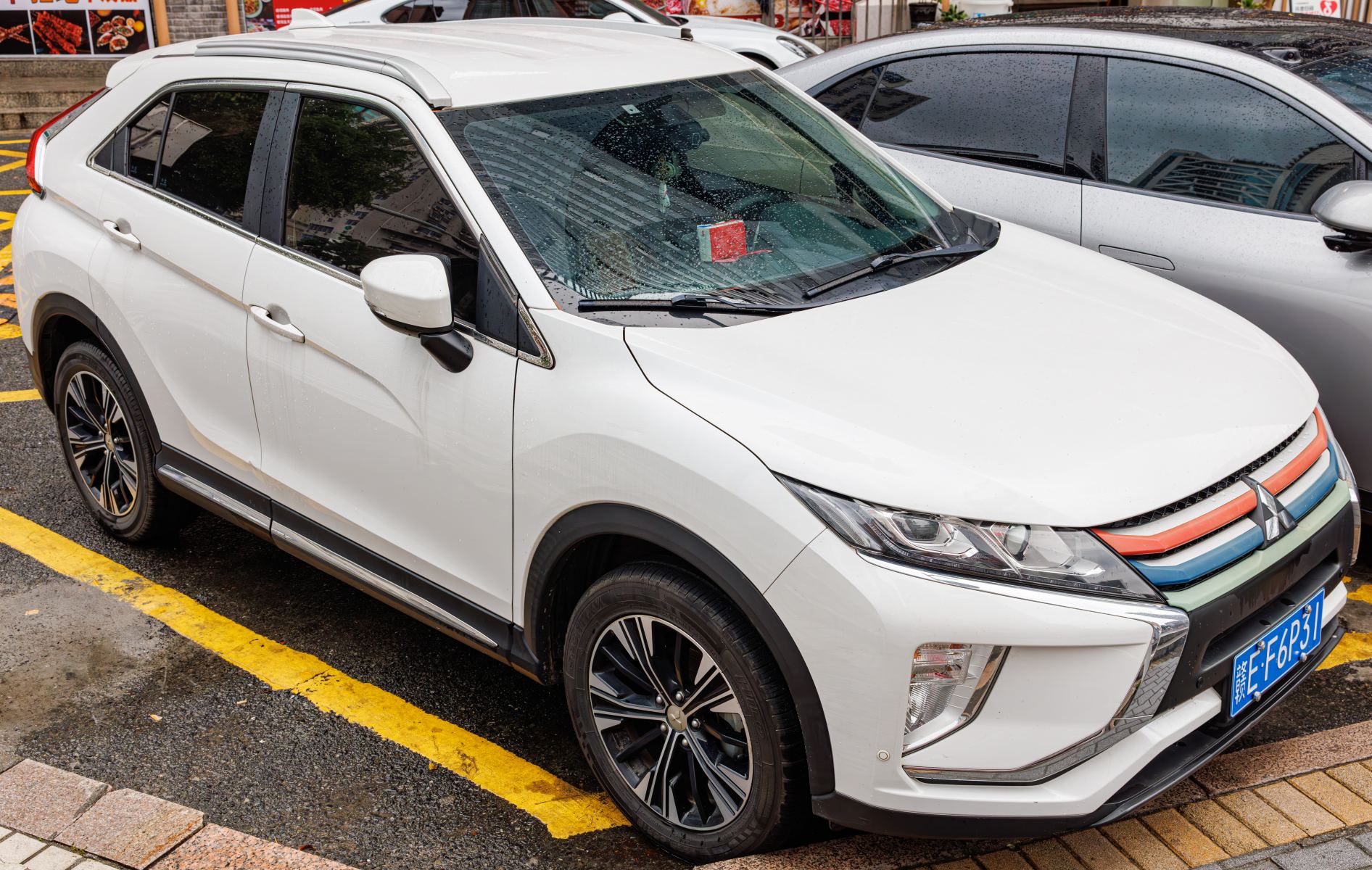 SUV Mitsubishi Eclipse Cross: Analiza rynkowa nowego modelu elektrycznego