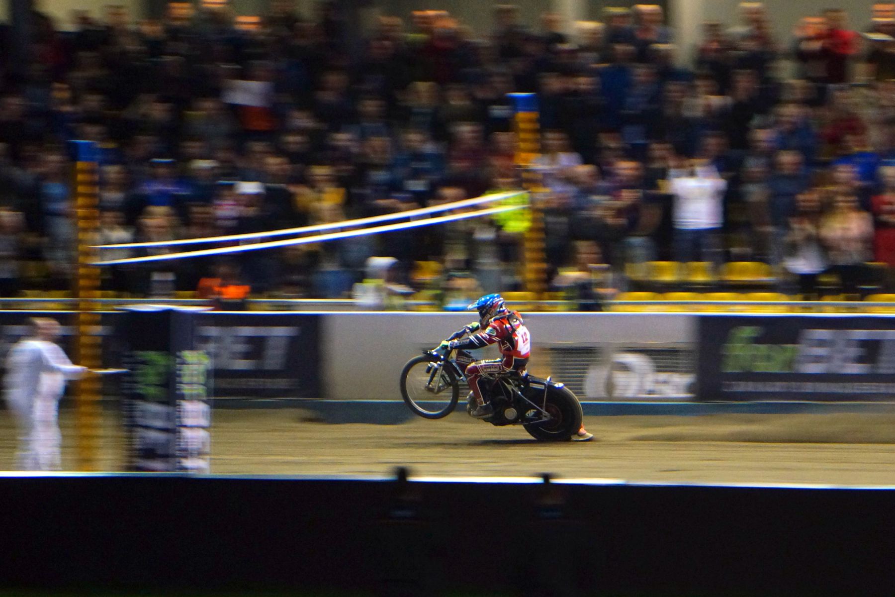 Żużel. Mrożący krew w żyłach upadek Woźniaka! Polak przekazał wieści o swoim stanie zdrowia