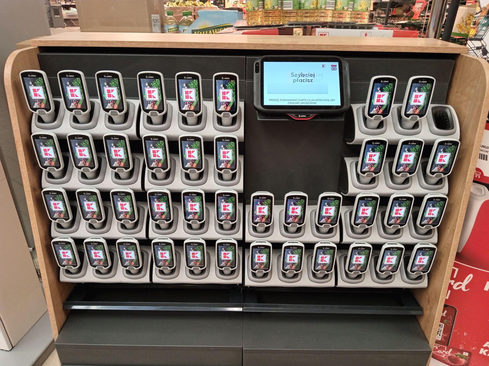 Pracownicy handlu a presja płacowa: Analiza konfliktu i jego skutki dla rynku