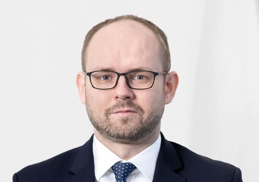 Marcin Przydacz: Polityczny Tytan na Boisku! Znamy Jego Taktykę i Idoli!